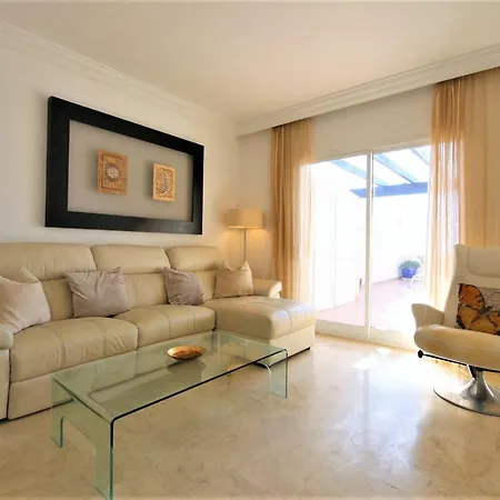 Mustard Appartamento Estepona